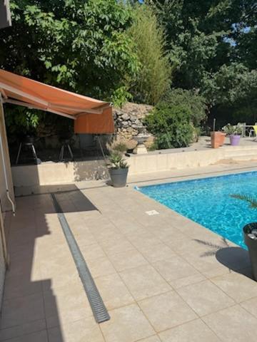 L'Appartement Du Micocoulier Salon-de-Provence Dış mekan fotoğraf